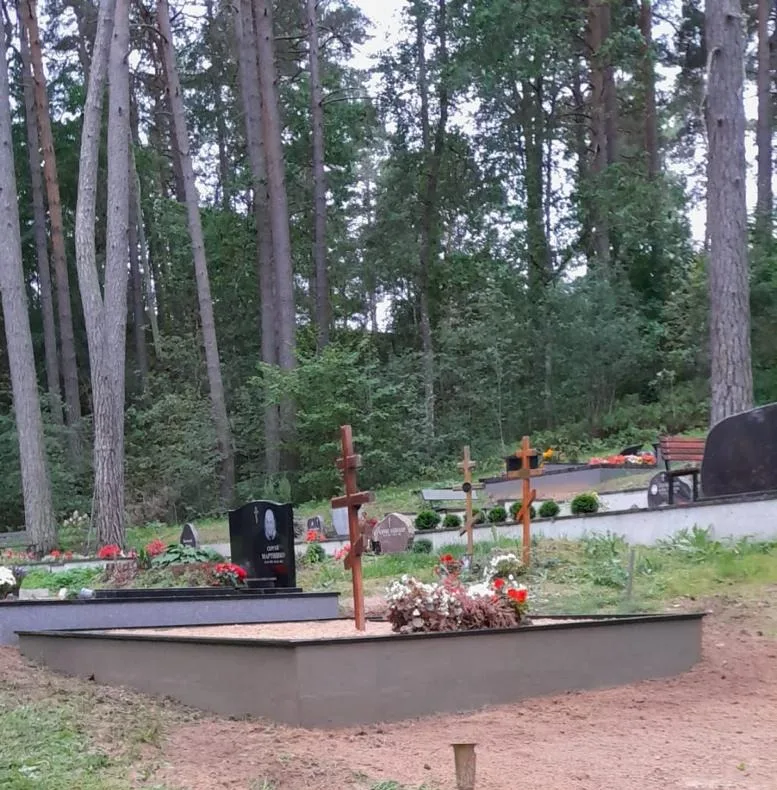 Kapu vietas labiekārtošana ar granītu Latvijā — Granīta Dizains