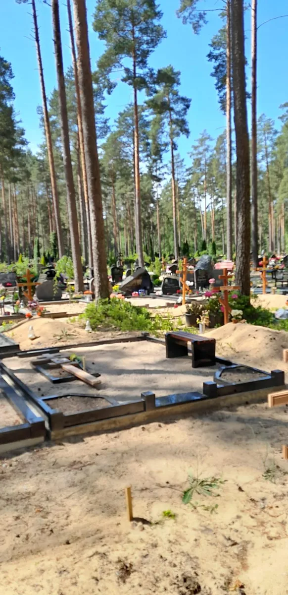 Kapu vietas iekārtošana ar granīta elementiem — Granīta Dizains